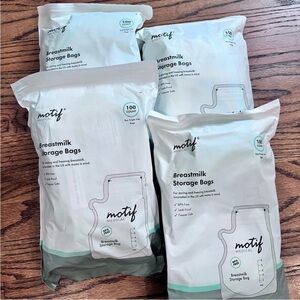 Motif Breastmilk Storage Bags- 400 count